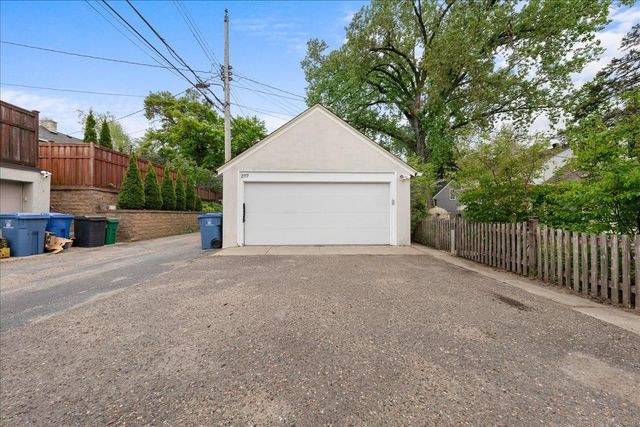 2717 France Avenue S, Minneapolis, MN 55416