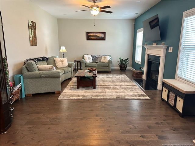 580 Stonebriar Avenue, Raeford, NC 28376