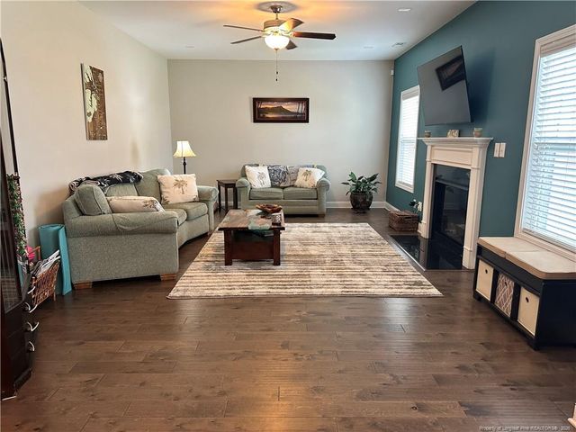 580 Stonebriar Avenue, Raeford, NC 28376
