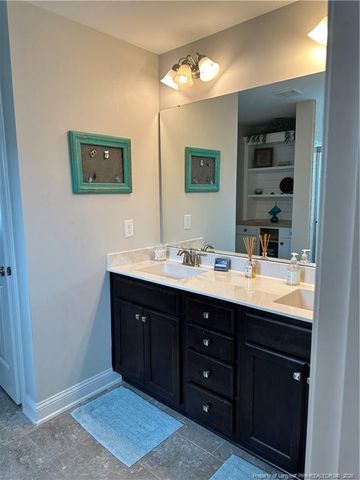 580 Stonebriar Avenue, Raeford, NC 28376
