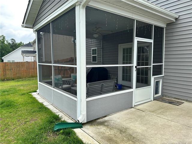 580 Stonebriar Avenue, Raeford, NC 28376