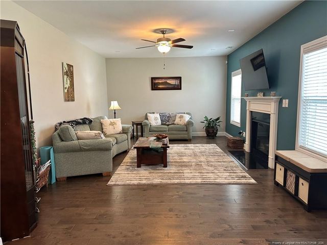 580 Stonebriar Avenue, Raeford, NC 28376