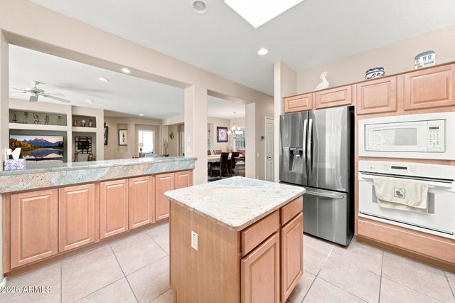 20093 N RAWHIDE Way, Surprise, AZ 85387