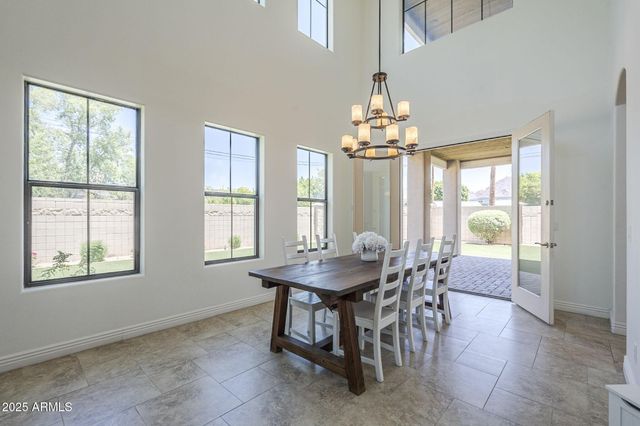 3812 E CAMELBACK Road, Phoenix, AZ 85018