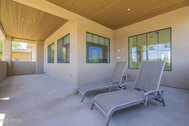 3812 E CAMELBACK Road, Phoenix, AZ 85018