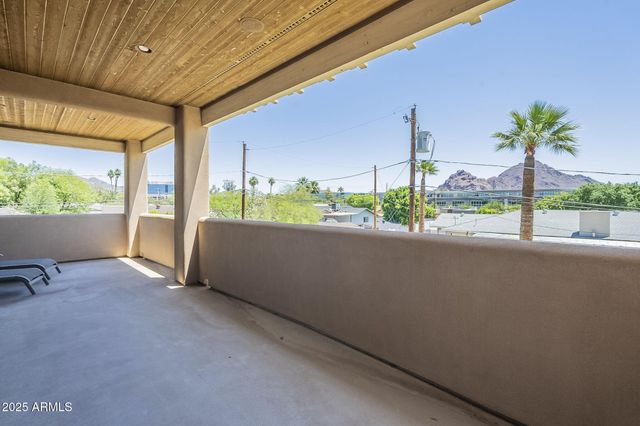 3812 E CAMELBACK Road, Phoenix, AZ 85018