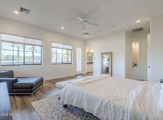 3812 E CAMELBACK Road, Phoenix, AZ 85018