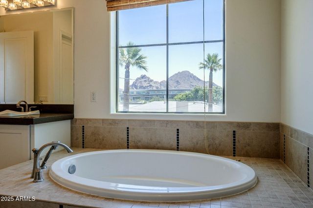 3812 E CAMELBACK Road, Phoenix, AZ 85018