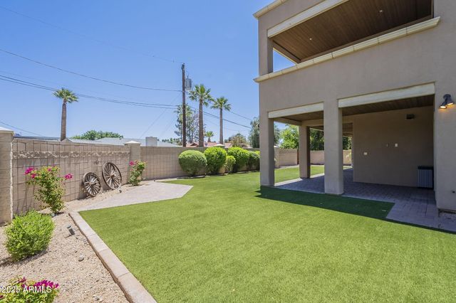 3812 E CAMELBACK Road, Phoenix, AZ 85018