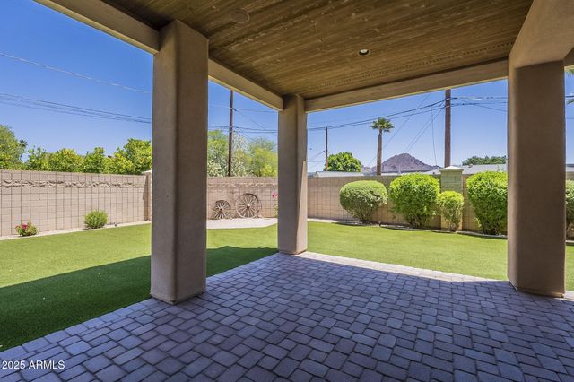 3812 E CAMELBACK Road, Phoenix, AZ 85018