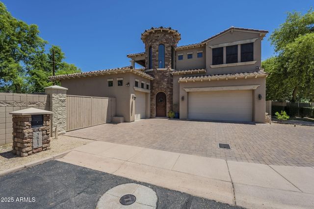 3812 E CAMELBACK Road, Phoenix, AZ 85018