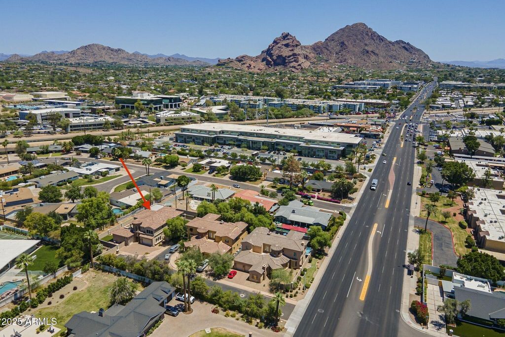 3812 E CAMELBACK Road, Phoenix, AZ 85018