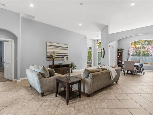 342 OSPREY LAKES CIRCLE, Chuluota, FL 32766