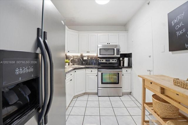 5601 Collins Ave 1517, Miami Beach, FL 33140