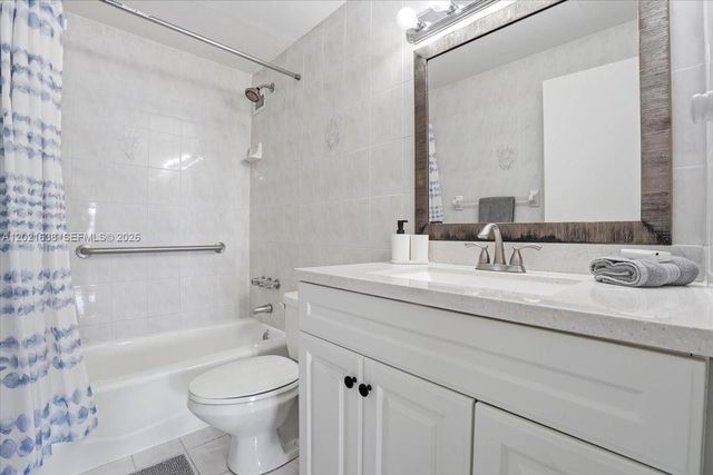 5601 Collins Ave 1517, Miami Beach, FL 33140