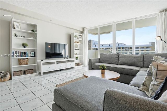 5601 Collins Ave 1517, Miami Beach, FL 33140