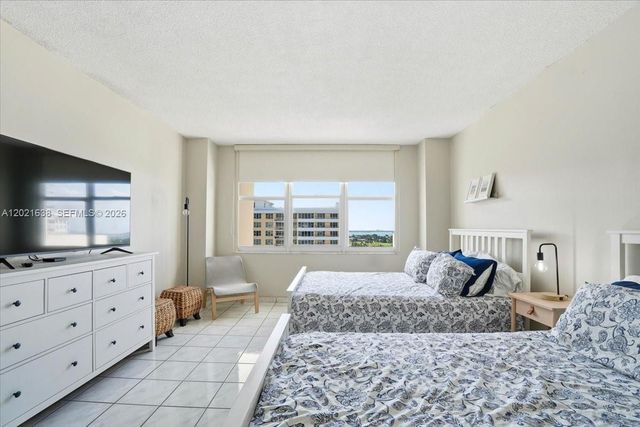 5601 Collins Ave 1517, Miami Beach, FL 33140