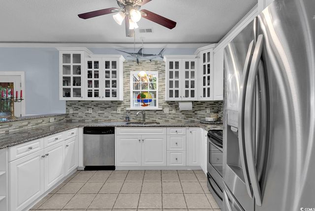 211 Chesapeake Ln., Murrells Inlet, SC 29576