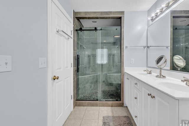 211 Chesapeake Ln., Murrells Inlet, SC 29576