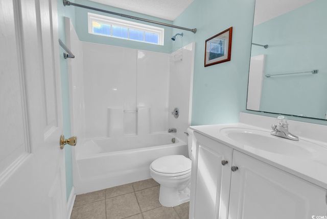 211 Chesapeake Ln., Murrells Inlet, SC 29576