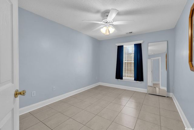 211 Chesapeake Ln., Murrells Inlet, SC 29576