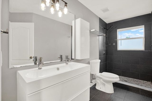 9303 LOGWOOD COURT, Tampa, FL 33647