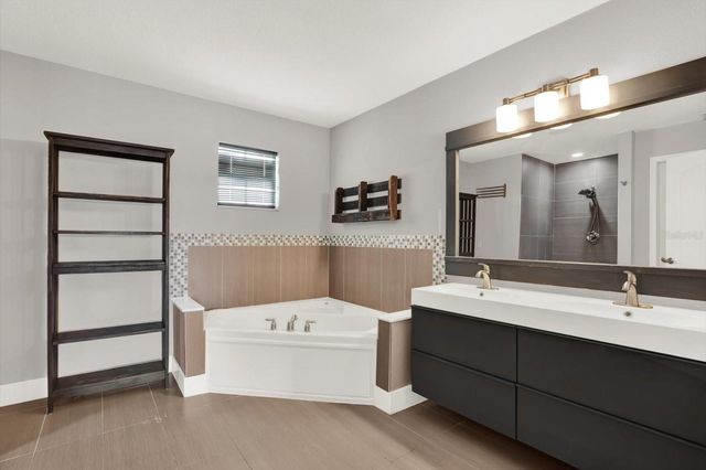 9303 LOGWOOD COURT, Tampa, FL 33647