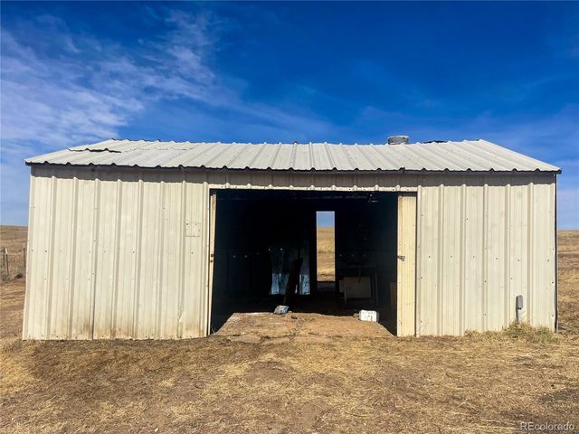 45005 E Maplewood Drive, Bennett, CO 80102