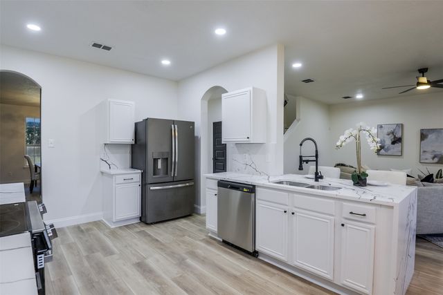 10312 Fawn Meadow Court, Fort Worth, TX 76140