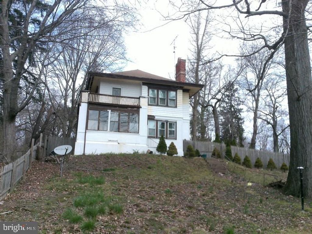 826 EDGEWOOD AVE, Trenton, NJ 08618