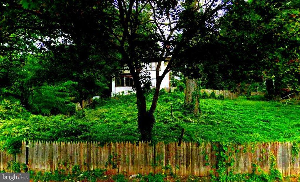 826 EDGEWOOD AVE, Trenton, NJ 08618