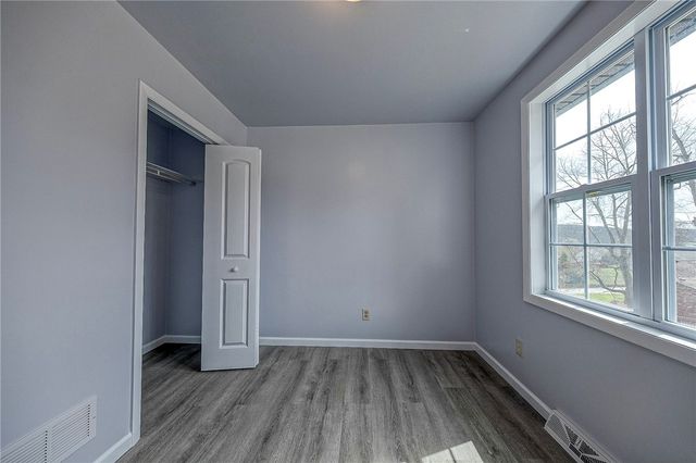 910 Burton Avenue, Youngwood, PA 15697