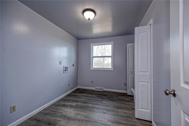 910 Burton Avenue, Youngwood, PA 15697