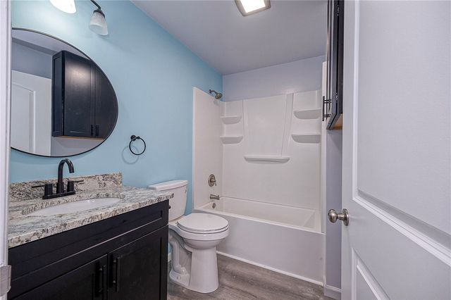 910 Burton Avenue, Youngwood, PA 15697