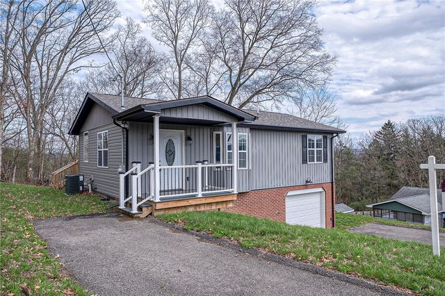 910 Burton Avenue, Youngwood, PA 15697