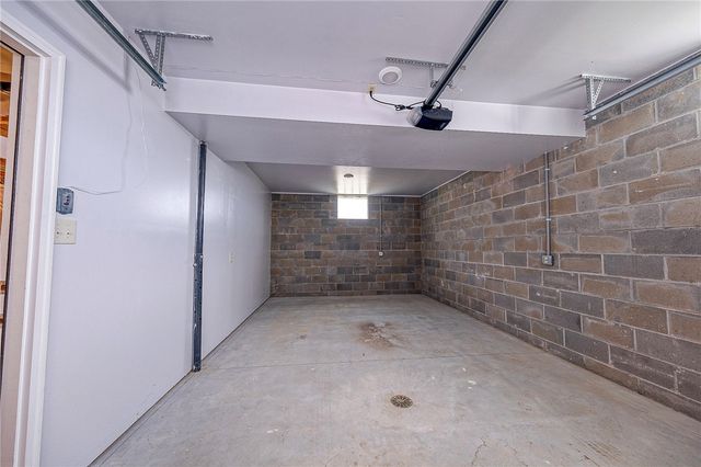 910 Burton Avenue, Youngwood, PA 15697