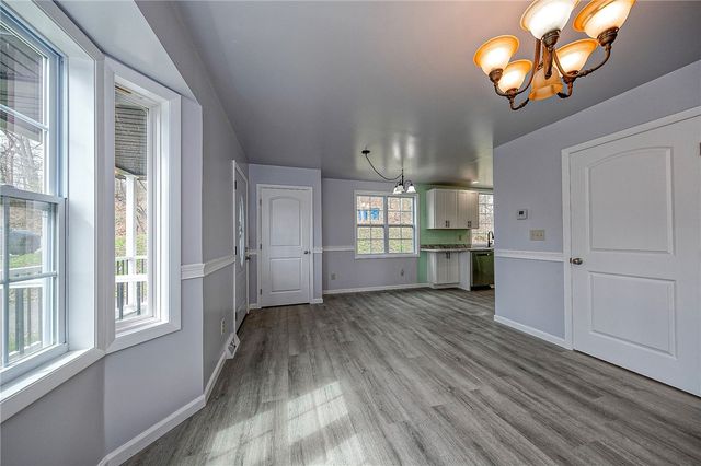 910 Burton Avenue, Youngwood, PA 15697