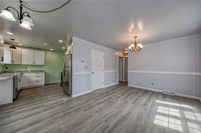 910 Burton Avenue, Youngwood, PA 15697