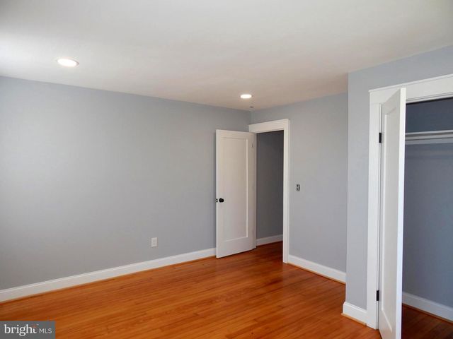 301 CORNWALL ST, Baltimore, MD 21224
