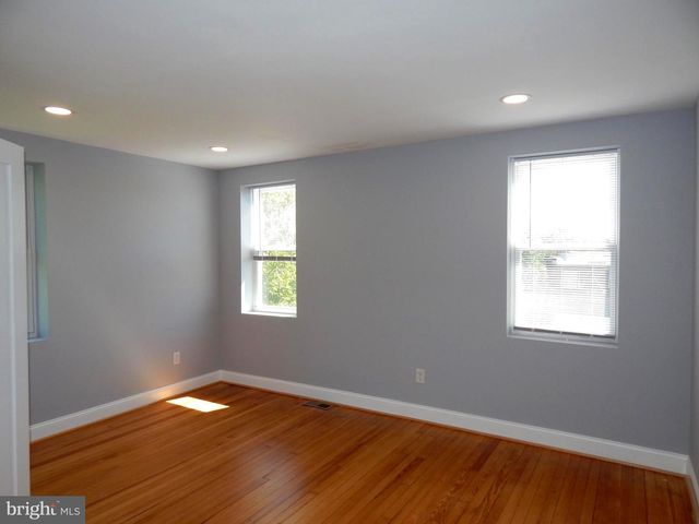 301 CORNWALL ST, Baltimore, MD 21224