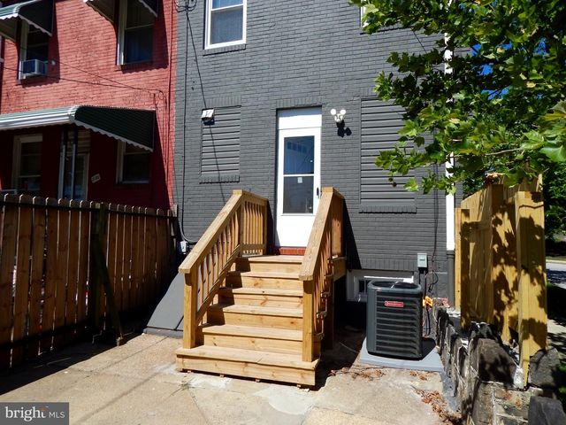 301 CORNWALL ST, Baltimore, MD 21224
