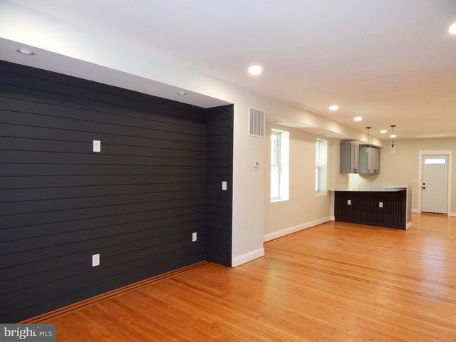 301 CORNWALL ST, Baltimore, MD 21224