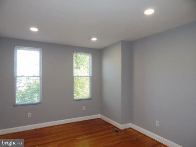 301 CORNWALL ST, Baltimore, MD 21224