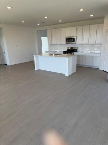 902 Heaven Drive, Beasley, TX 77417