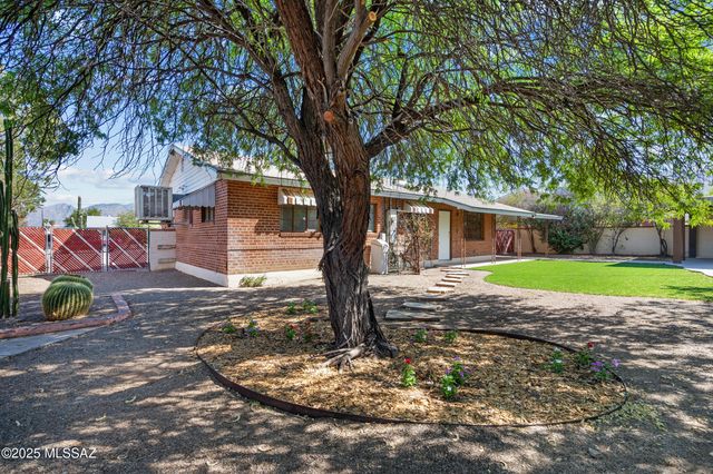 4858 E Cooper Street, Tucson, AZ 85711