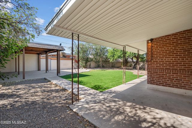 4858 E Cooper Street, Tucson, AZ 85711