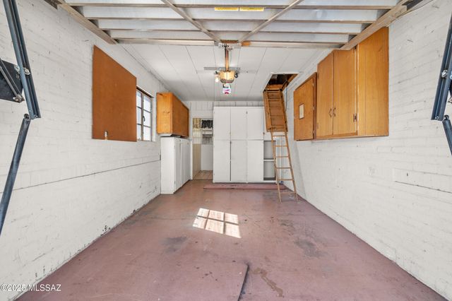 4858 E Cooper Street, Tucson, AZ 85711