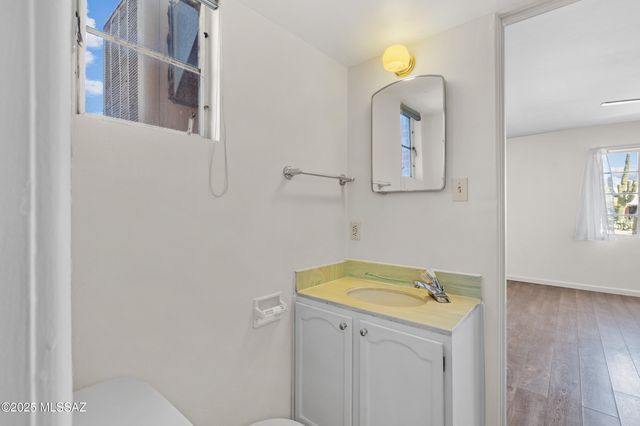 4858 E Cooper Street, Tucson, AZ 85711