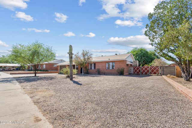 4858 E Cooper Street, Tucson, AZ 85711