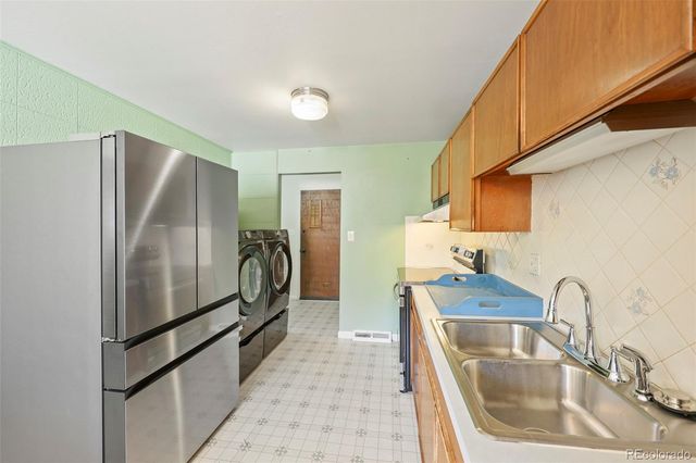 9275 W 8th Avenue, Denver, CO 80215